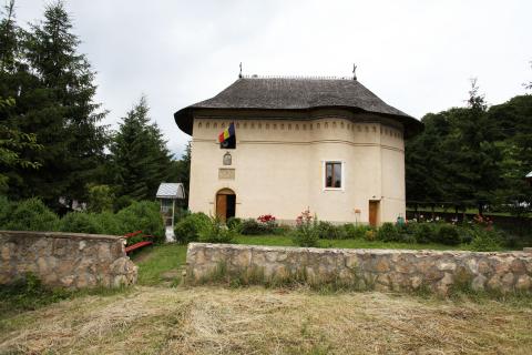 Mănăstirea Lacuri